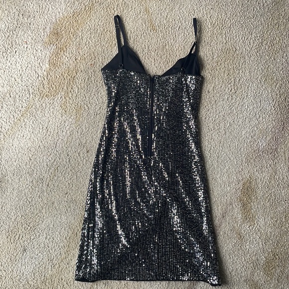 mini dress with sequins in size S - Picture 3 of 7